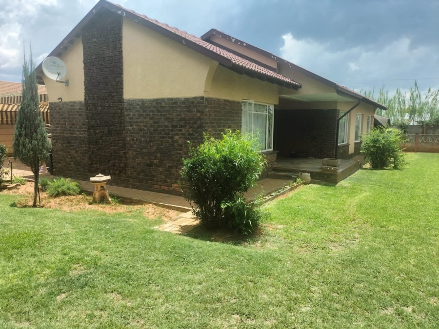 3 Bedroom Property for Sale in Stilfontein Ext 4 North West